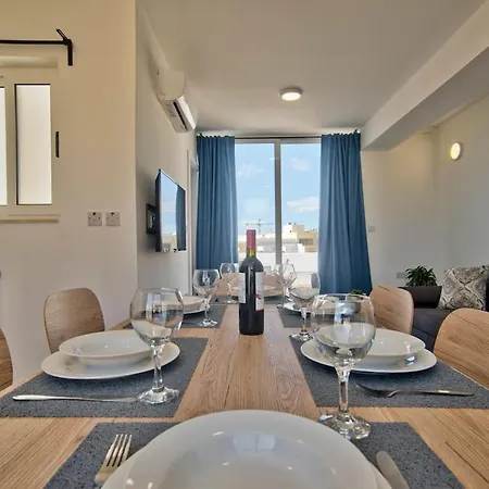 2-bedroom And Penthouse With Jacuzzi شقة سليمة