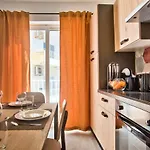 Tower Road & Penthouse With Heated Jacuzzi *