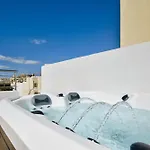 Tower Road & Penthouse With Heated Jacuzzi Lägenhet
