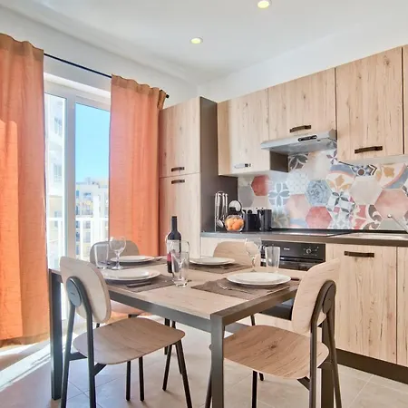 2-bedroom And Penthouse With Jacuzzi Apartment *