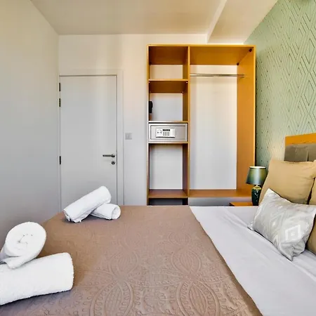 2-bedroom And Penthouse With Jacuzzi Apartamento