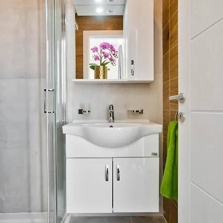 Apartamento 2-bedroom And Penthouse With Jacuzzi Sliema