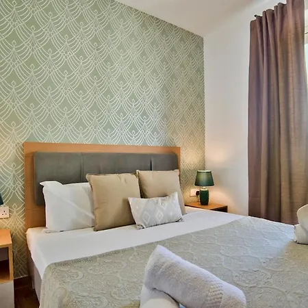 2-bedroom And Penthouse With Jacuzzi Apartamento