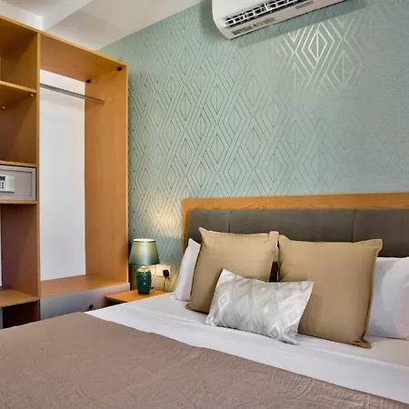 2-bedroom And Penthouse With Jacuzzi