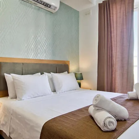 아파트 Tower Road & Penthouse With Heated Jacuzzi