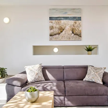Apartamento Tower Road & Penthouse With Heated Jacuzzi *