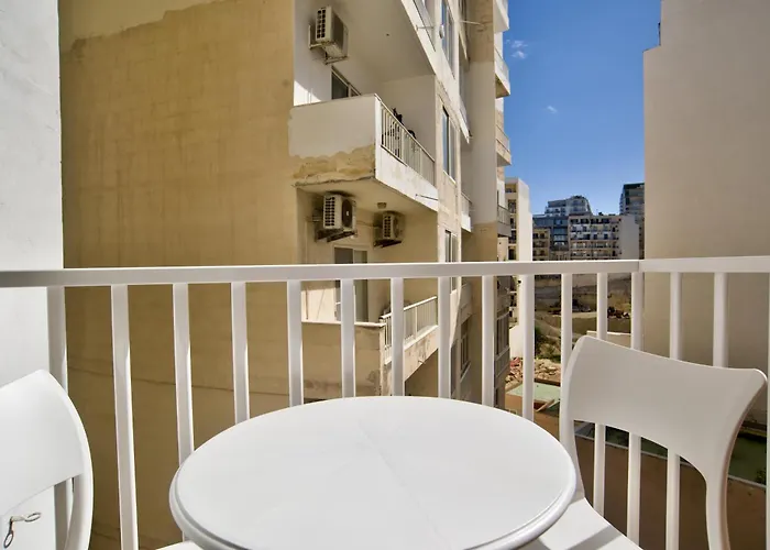 아파트 2-bedroom And Penthouse With Jacuzzi *