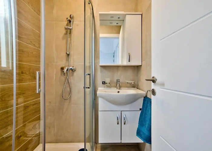 2-bedroom And Penthouse With Jacuzzi 아파트 *