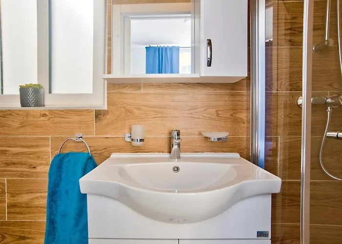 아파트 2-bedroom And Penthouse With Jacuzzi