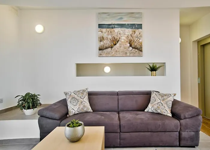 아파트 2-bedroom And Penthouse With Jacuzzi *