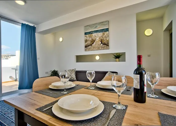 2-bedroom And Penthouse With Jacuzzi *