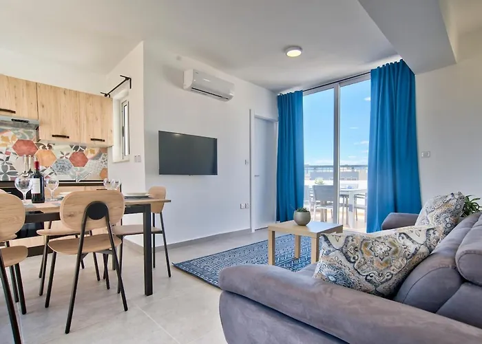 아파트 2-bedroom And Penthouse With Jacuzzi 슬리에마