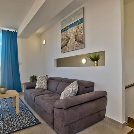 2-bedroom And Penthouse With Jacuzzi * Sliema