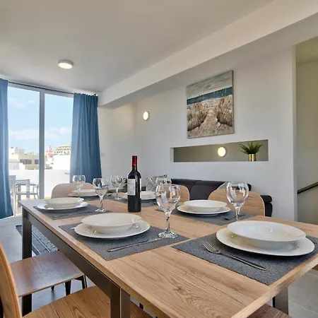 2-bedroom And Penthouse With Jacuzzi * Sliema