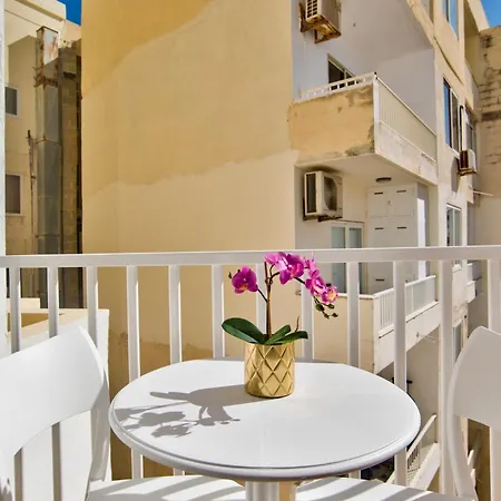 Tower Road & Penthouse With Heated Jacuzzi Lejlighed Sliema